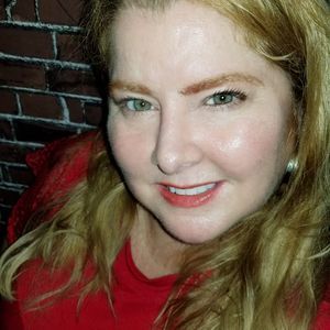 Meet your Posher, Marnie